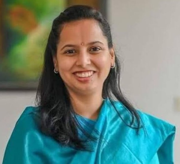 कु.अदिती वरदा सुनिल तटकरे कु.अदिती वरदा सुनिल तटकरे