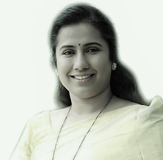 श्रीमती. मेघना दिपक साकॊरे बोर्डीकर श्रीमती. मेघना दिपक साकॊरे बोर्डीकर